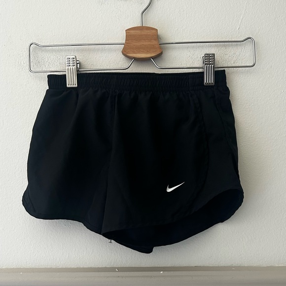Nike Small Dri Fit Women's Athletic Black Shorts - Picture 1 of 3